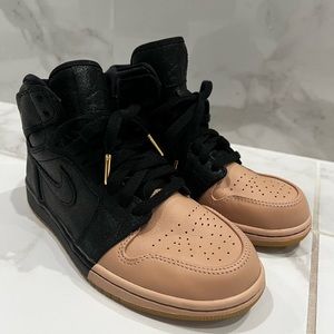 Women’s Nike Jordan Retro NWOB Size 7 Dipped Toe